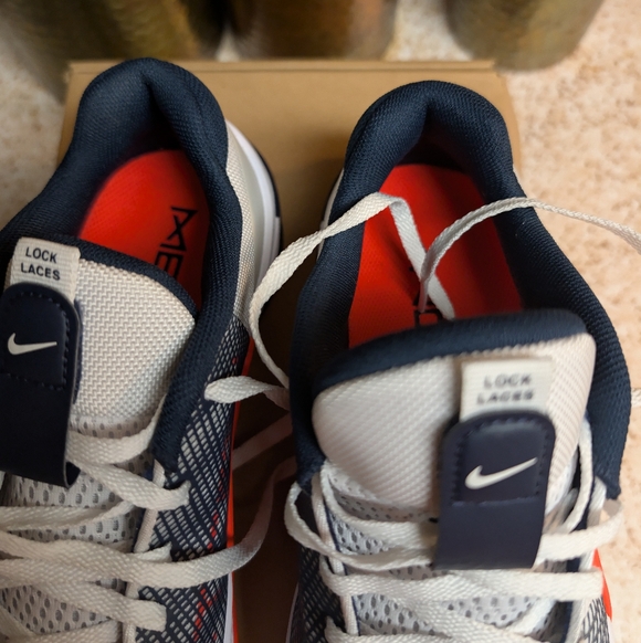 NIKE Metcon 8 Sneakers Mens 8.5 And Women's Size 10 - Picture 4 of 6